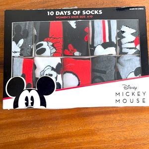 NWT Mickey & Minnie 10 pair socks